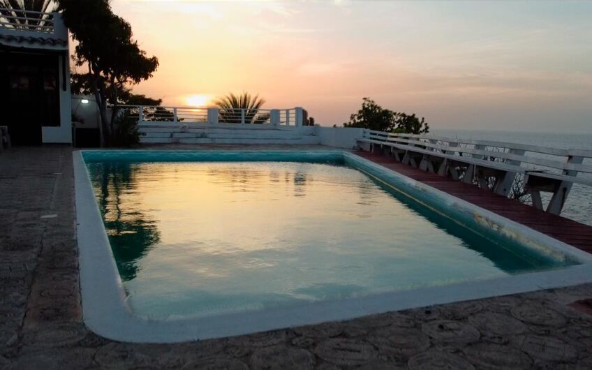 Exclusiva casa en el Morro de Juangriego: Lujo, ubicación única y vistas frente al mar con el mejor atardecer de Margarita