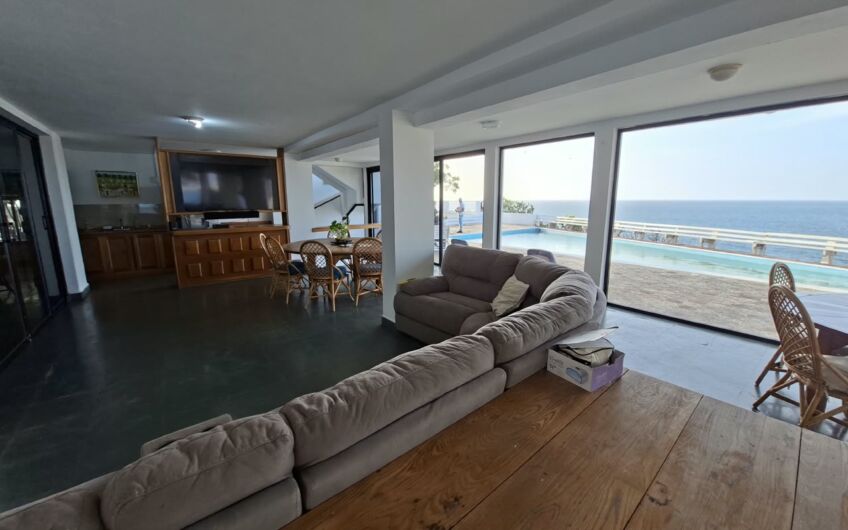 Exclusiva casa en el Morro de Juangriego: Lujo, ubicación única y vistas frente al mar con el mejor atardecer de Margarita