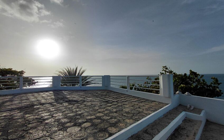 Exclusiva casa en el Morro de Juangriego: Lujo, ubicación única y vistas frente al mar con el mejor atardecer de Margarita