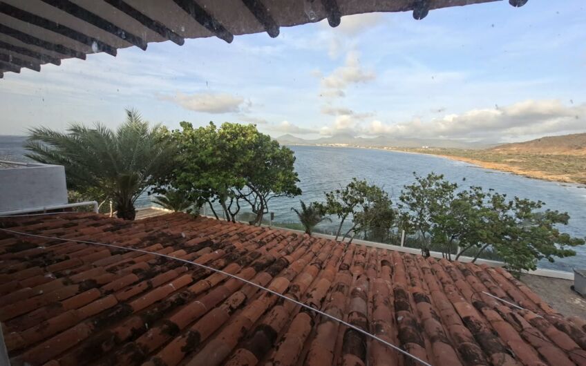Exclusiva casa en el Morro de Juangriego: Lujo, ubicación única y vistas frente al mar con el mejor atardecer de Margarita