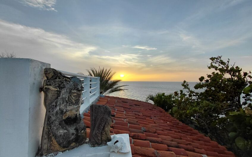 Exclusiva casa en el Morro de Juangriego: Lujo, ubicación única y vistas frente al mar con el mejor atardecer de Margarita