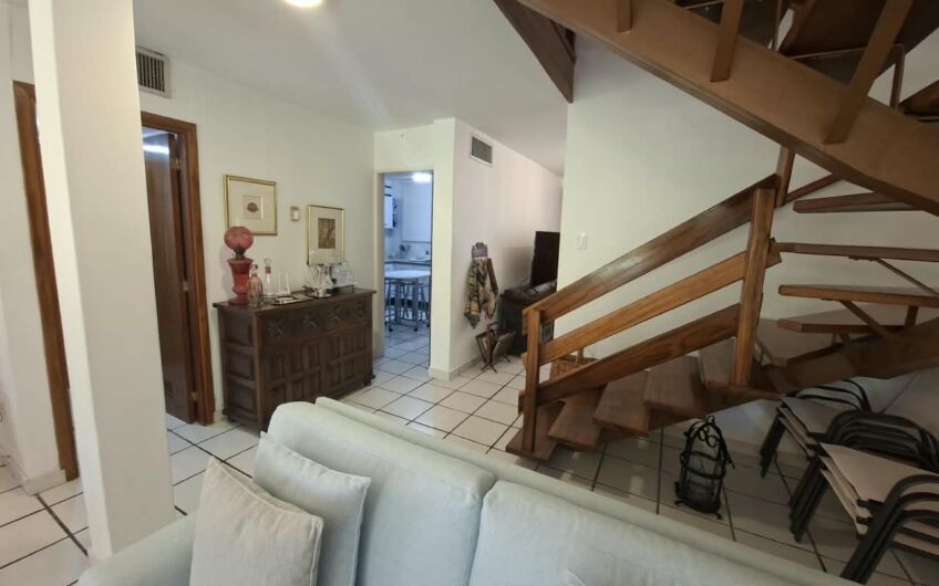 Se vende enorme Townhouse 3 hab. de oportunidad en Urb. Las Tunas. Isla Margarita
