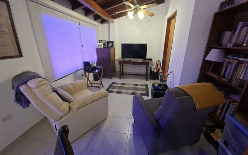 Se vende enorme Townhouse 3 hab. de oportunidad en Urb. Las Tunas. Isla Margarita