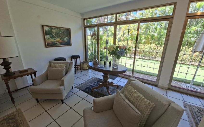 Se vende enorme Townhouse 3 hab. de oportunidad en Urb. Las Tunas. Isla Margarita