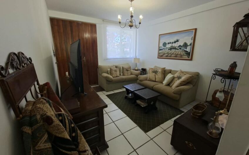 Se vende enorme Townhouse 3 hab. de oportunidad en Urb. Las Tunas. Isla Margarita