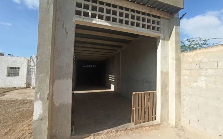 Se vende de Oportunidad galpón y local comercial con terreno en Juangriego